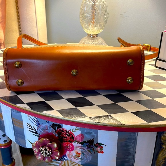 Exceptionally Good Condition Dooney&Bourke Cross B - Picture 9 of 14
